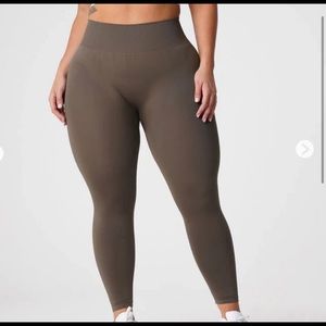 NVGTN Brand New Leggins